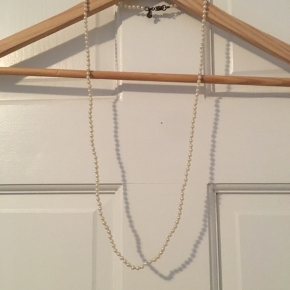 J. Crew Mini Pearl Necklace! - Picture 1 of 4
